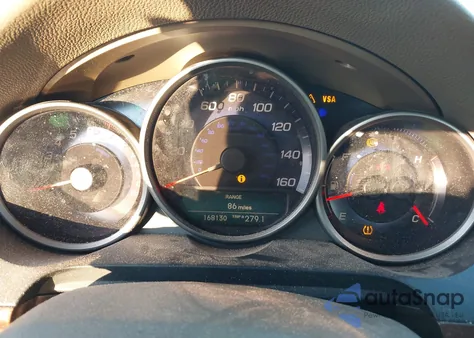 2005 Acura Rl 3.5 z USA, uszkodzony, nr VIN JH4KB165X5C001138